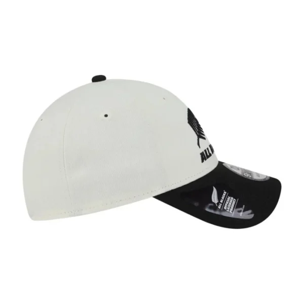 All Blacks New Era 9Forty Chrome White/Black Cap - Image 4
